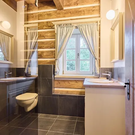 Chalet Modrin *