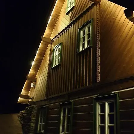 Modrin 木屋 Horní Maršov